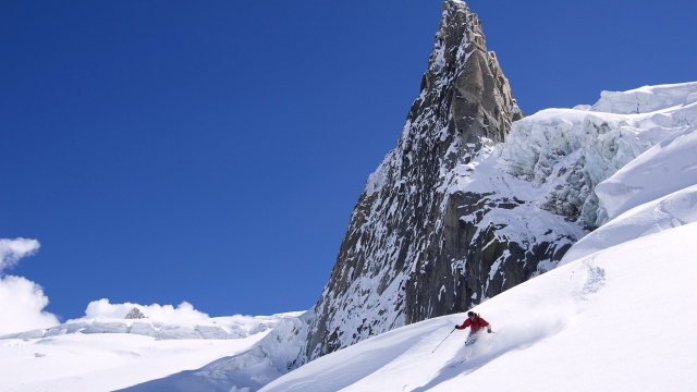 星空体育：眩晕足球场地器材